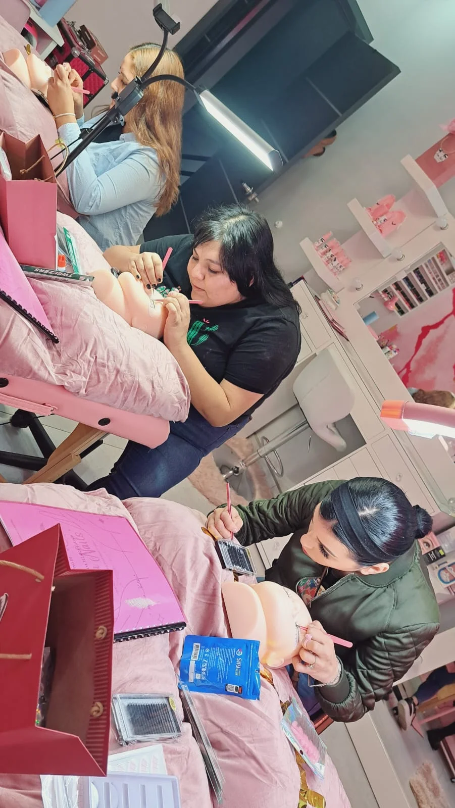 Curso de henna de cejas en Mexicali