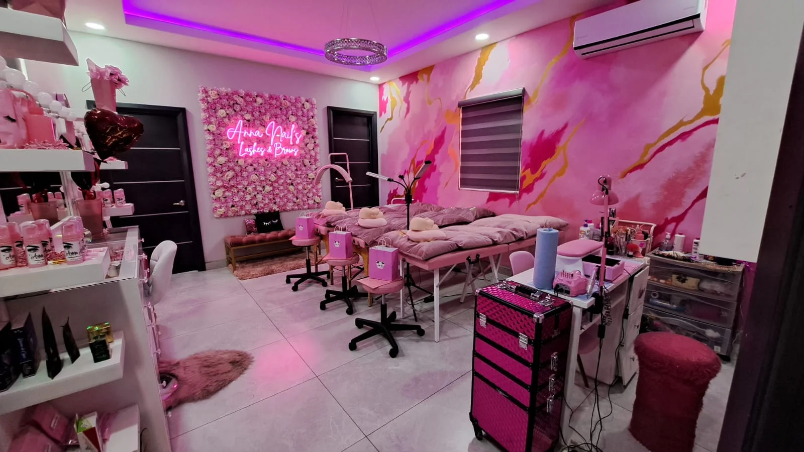 Salón Anna Nail's interior — Mexicali
