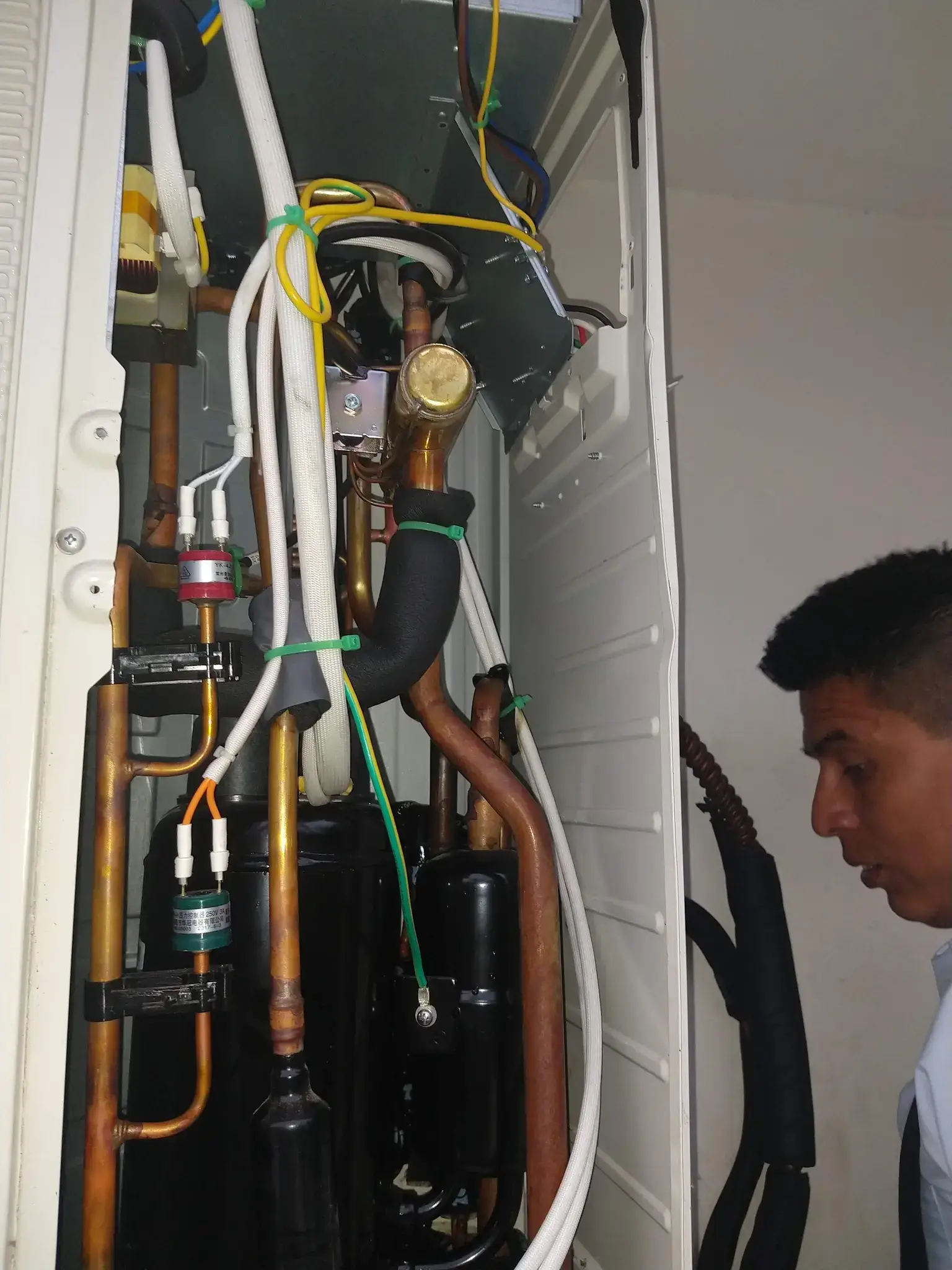 deteccion-de-fugas-de-agua-seguro-y-gratis.webp