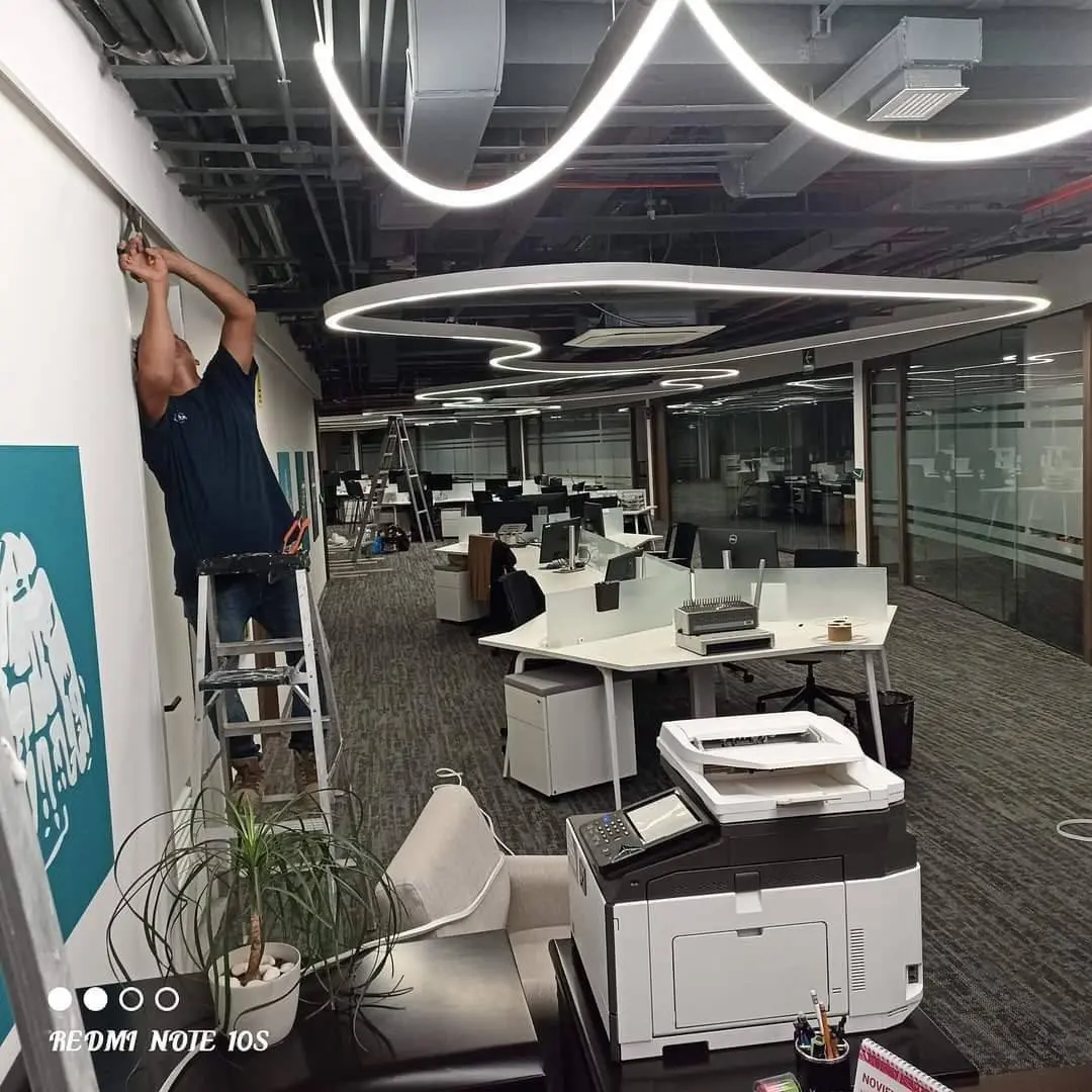 instalacion-electrica-oficinas.webp